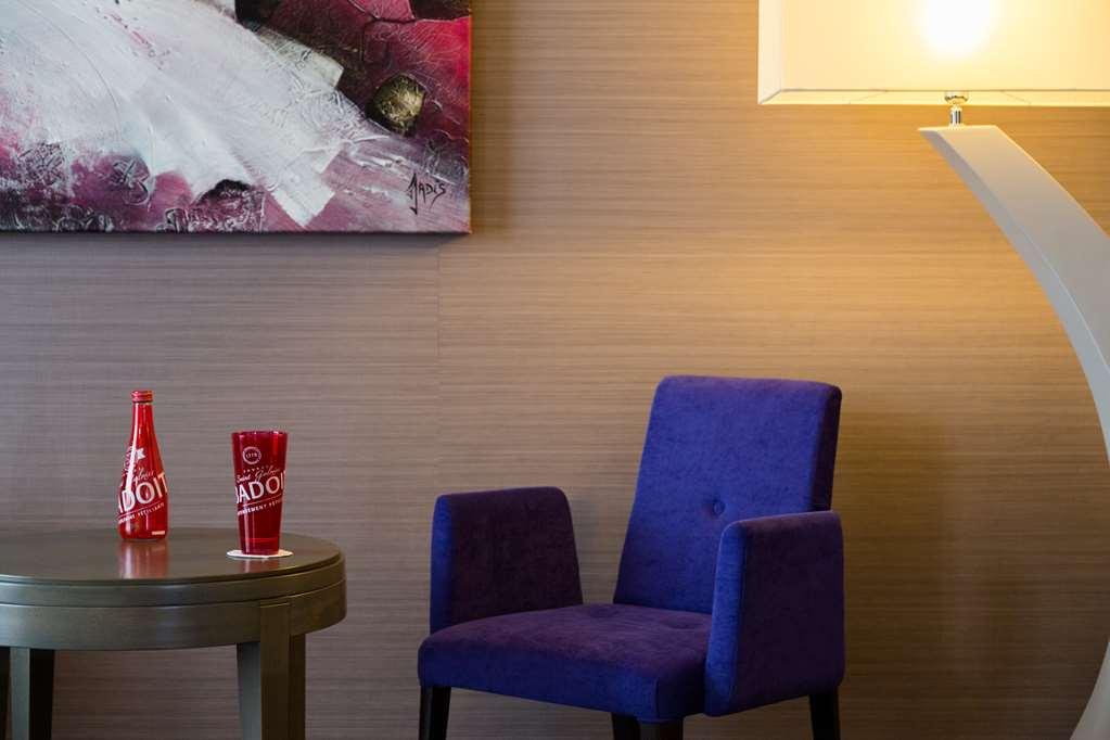 Hotel Domaine La Charpiniere, The Originals Collection Saint-Galmier Servicios foto